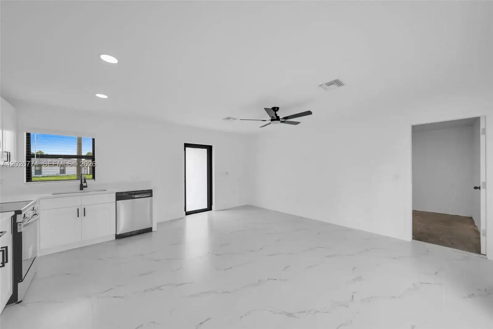 4984 Fairway Ct # 4984, Lehigh Acres FL 33971 photo 4
