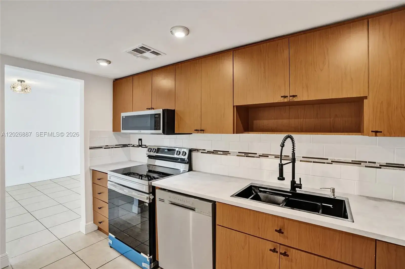 1800 Sans Souci Blvd # 435, North Miami FL 33181 photo 2