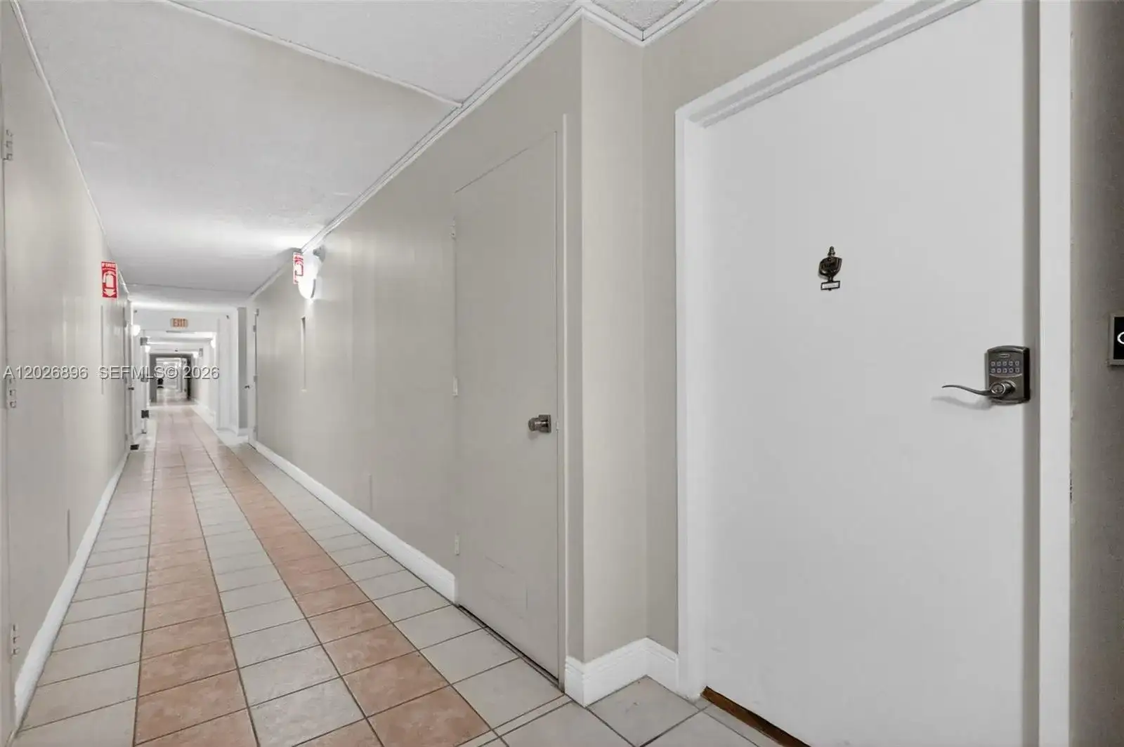 7135 Collins Ave # 1124, Miami Beach FL 33141 photo 4