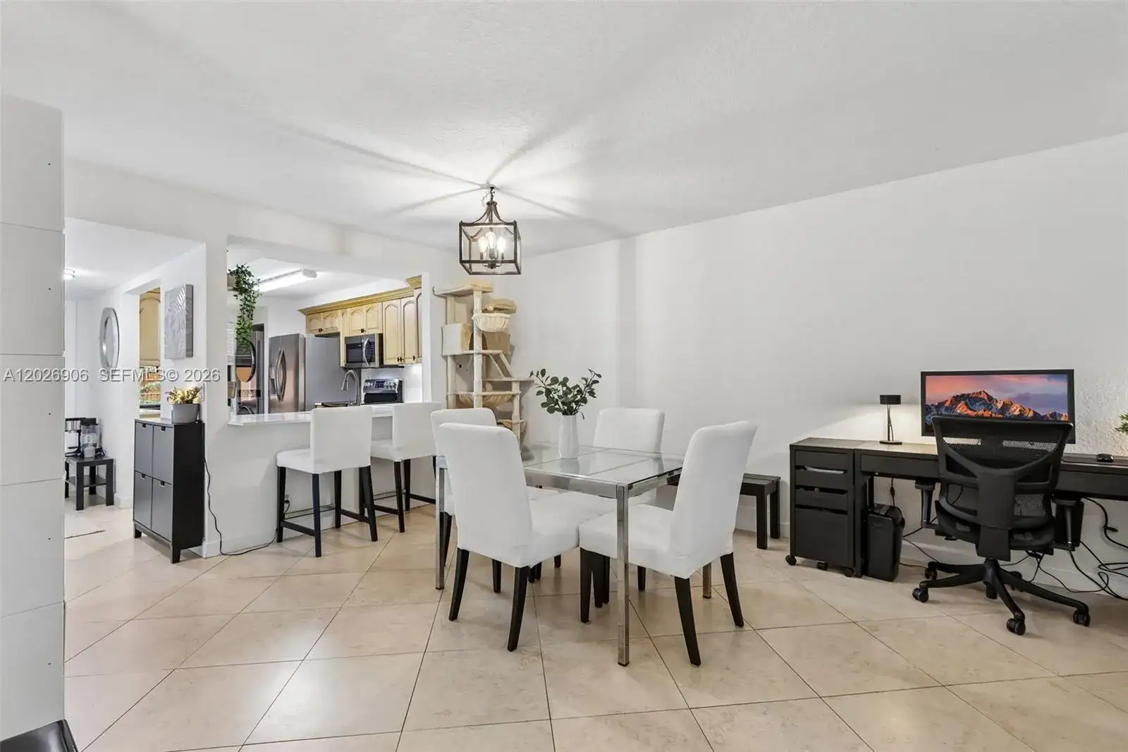 400 Commodore Dr # 206, Plantation FL 33325 photo 3