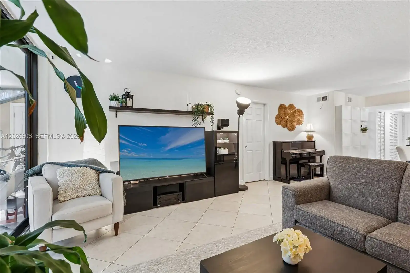 400 Commodore Dr # 206, Plantation FL 33325 photo 5