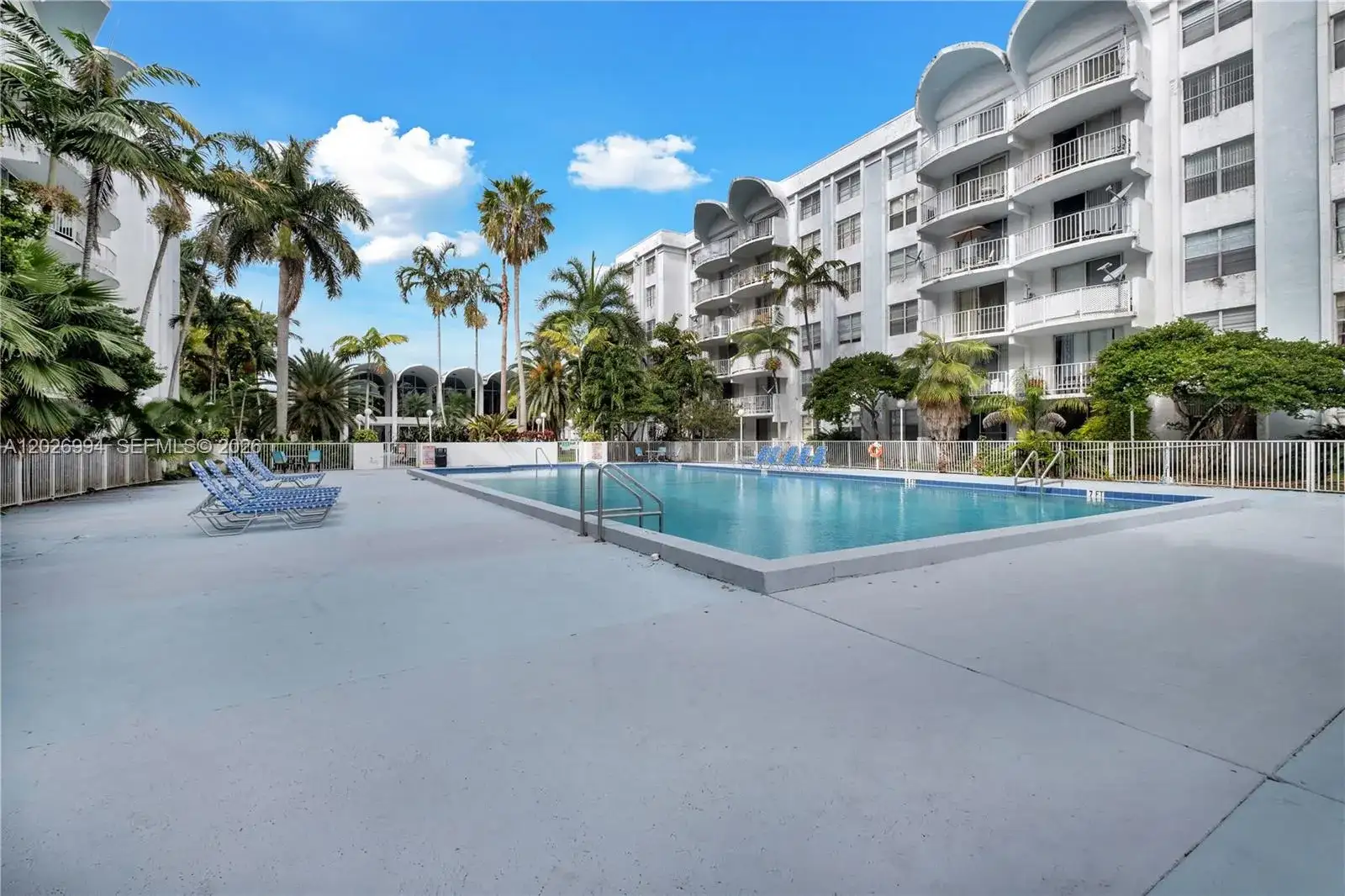 496 NW 165th St Rd # 616, Miami FL 33169 photo 4