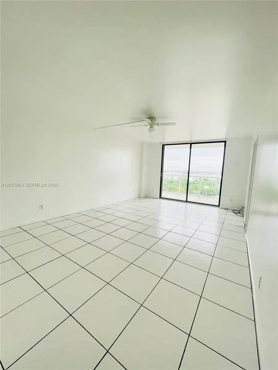 13499 Biscayne Blvd # 1613, North Miami FL 33181 photo 4