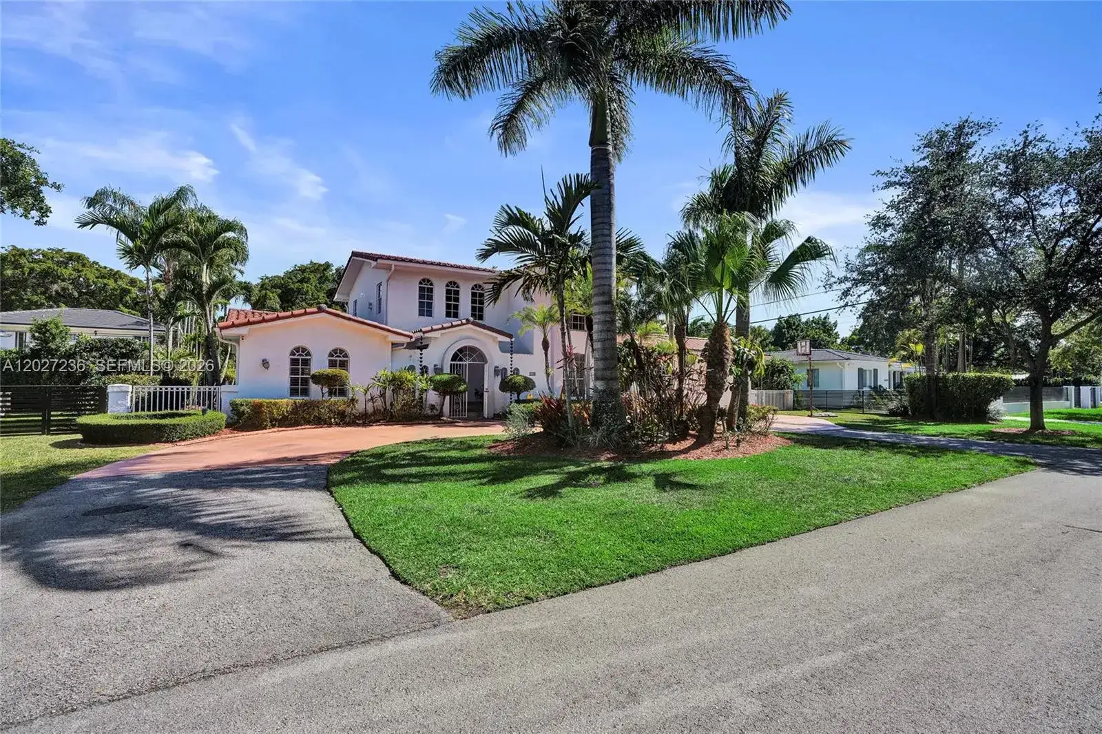 1534 Palancia Ave, Coral Gables FL 33146 photo 2
