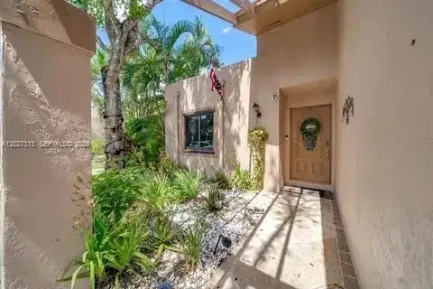 36 Chestnut Cir, # 36, Cooper City FL 33026 photo 2