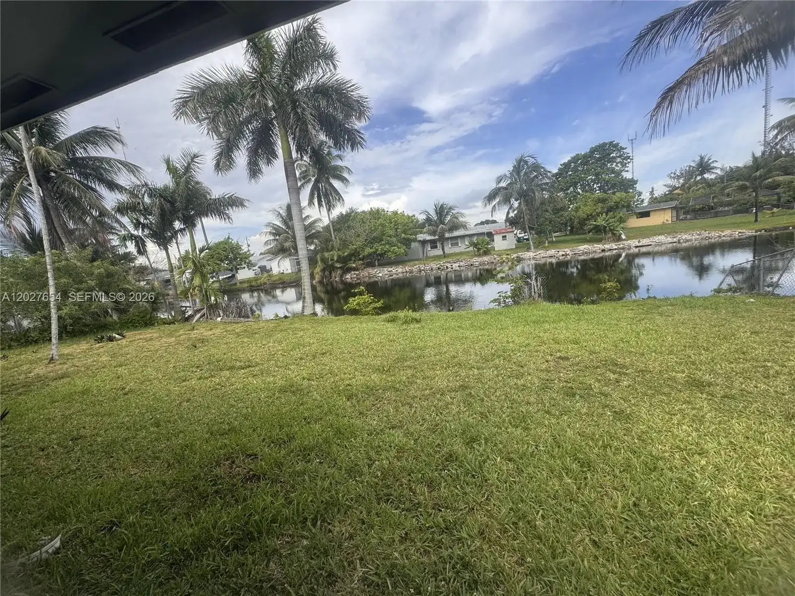 20600 NW 2nd Ct, Miami Gardens FL 33169 photo 3