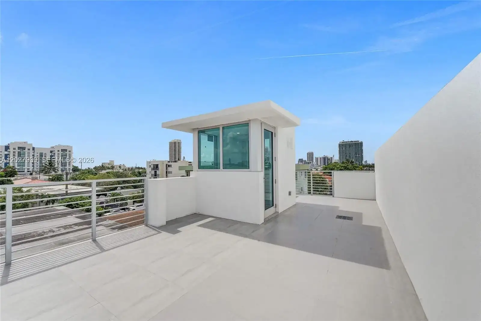 7645 Carlyle Ave # 5, Miami Beach FL 33141 photo 2