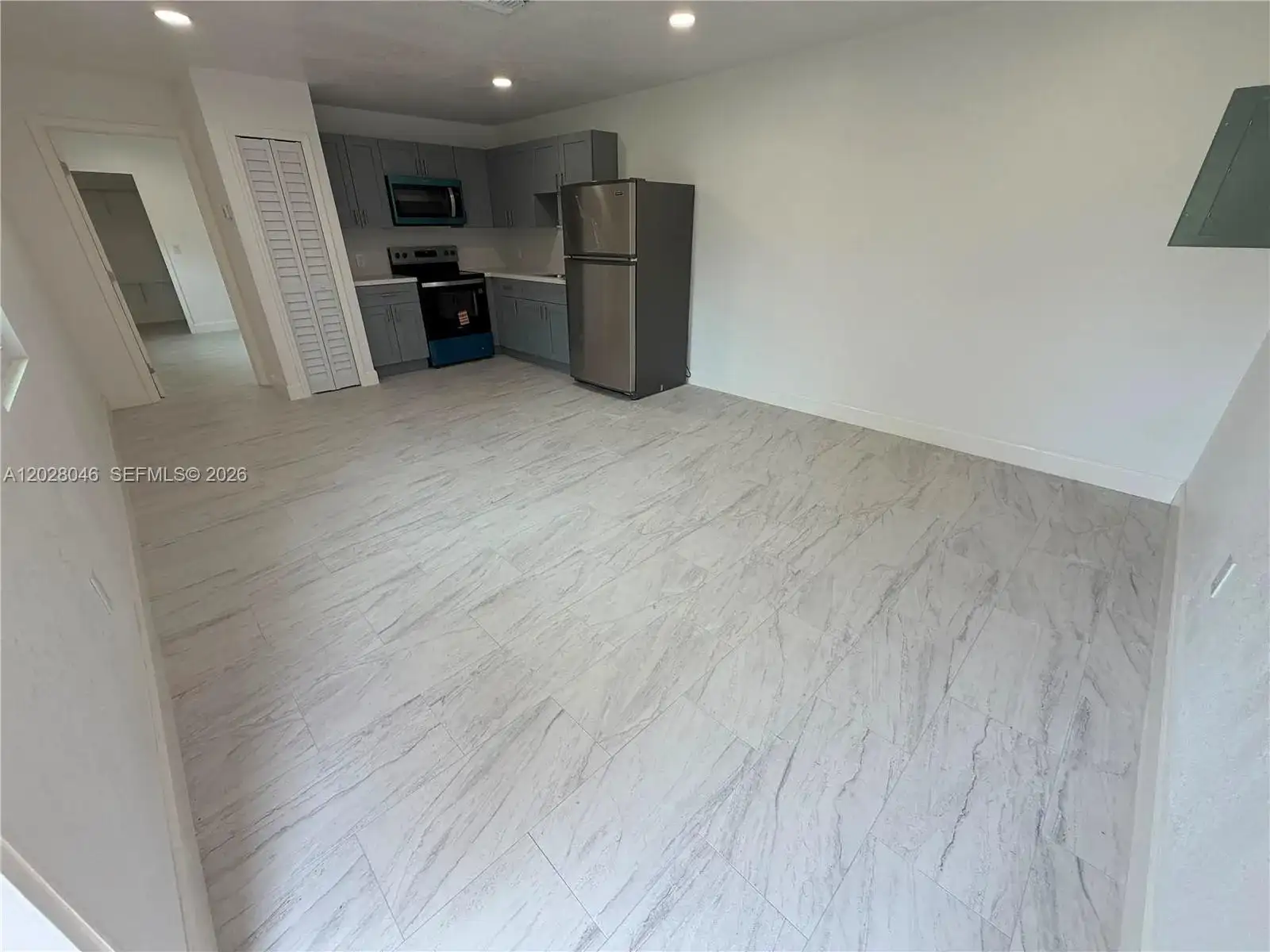 19321 SW 196th St # 1, Miami FL 33187 photo 2