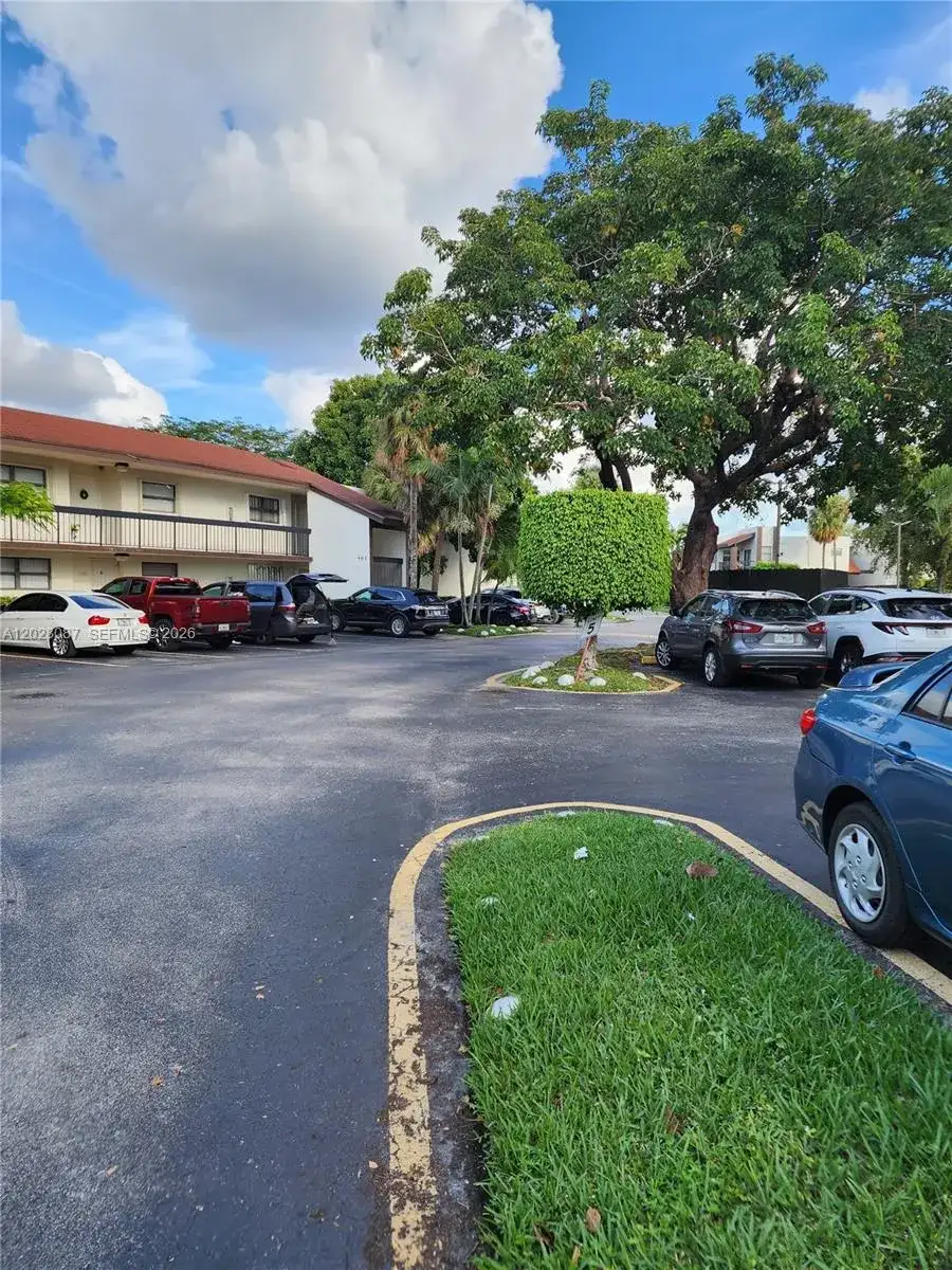 461 NW 107 Ave # 102, Miami FL 33172 photo 2