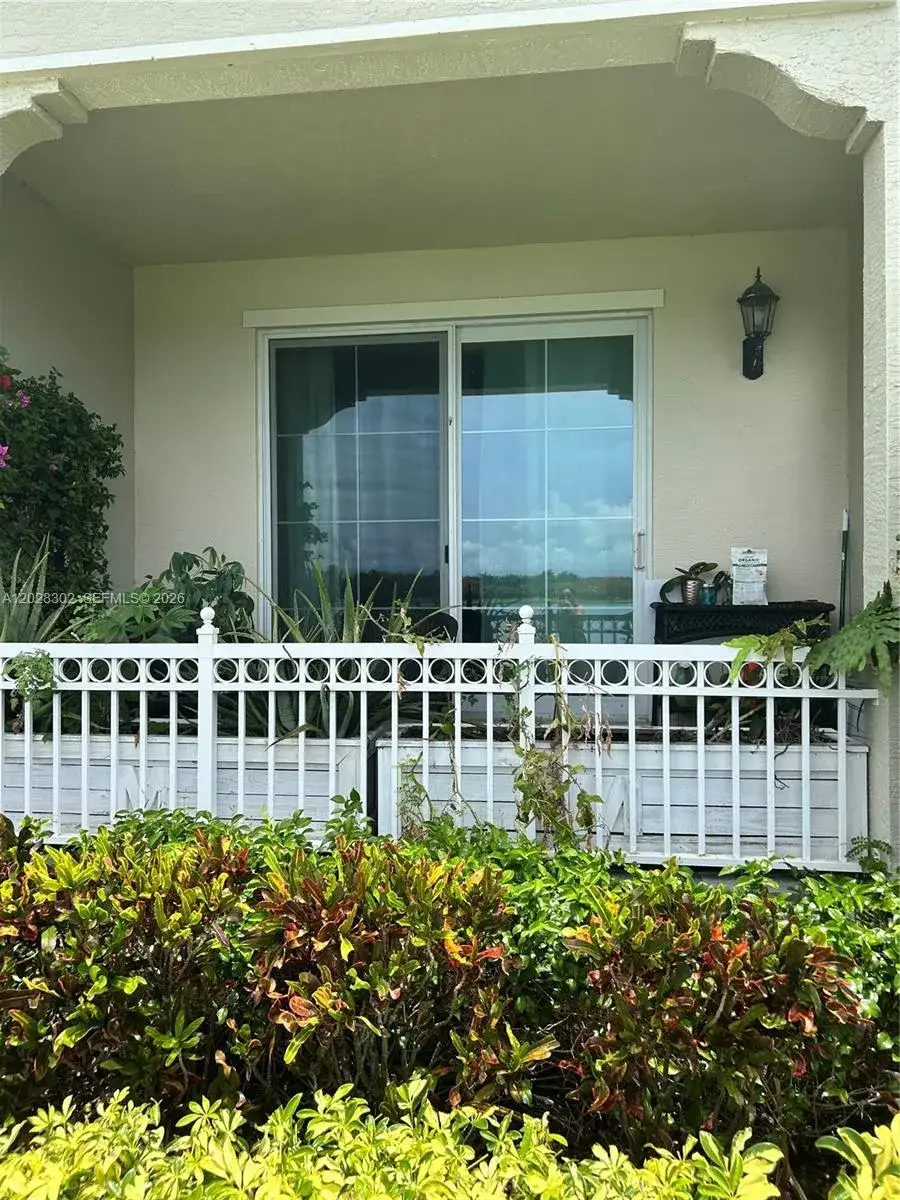 3057 Tortola Way, Hollywood FL 33024 photo 4