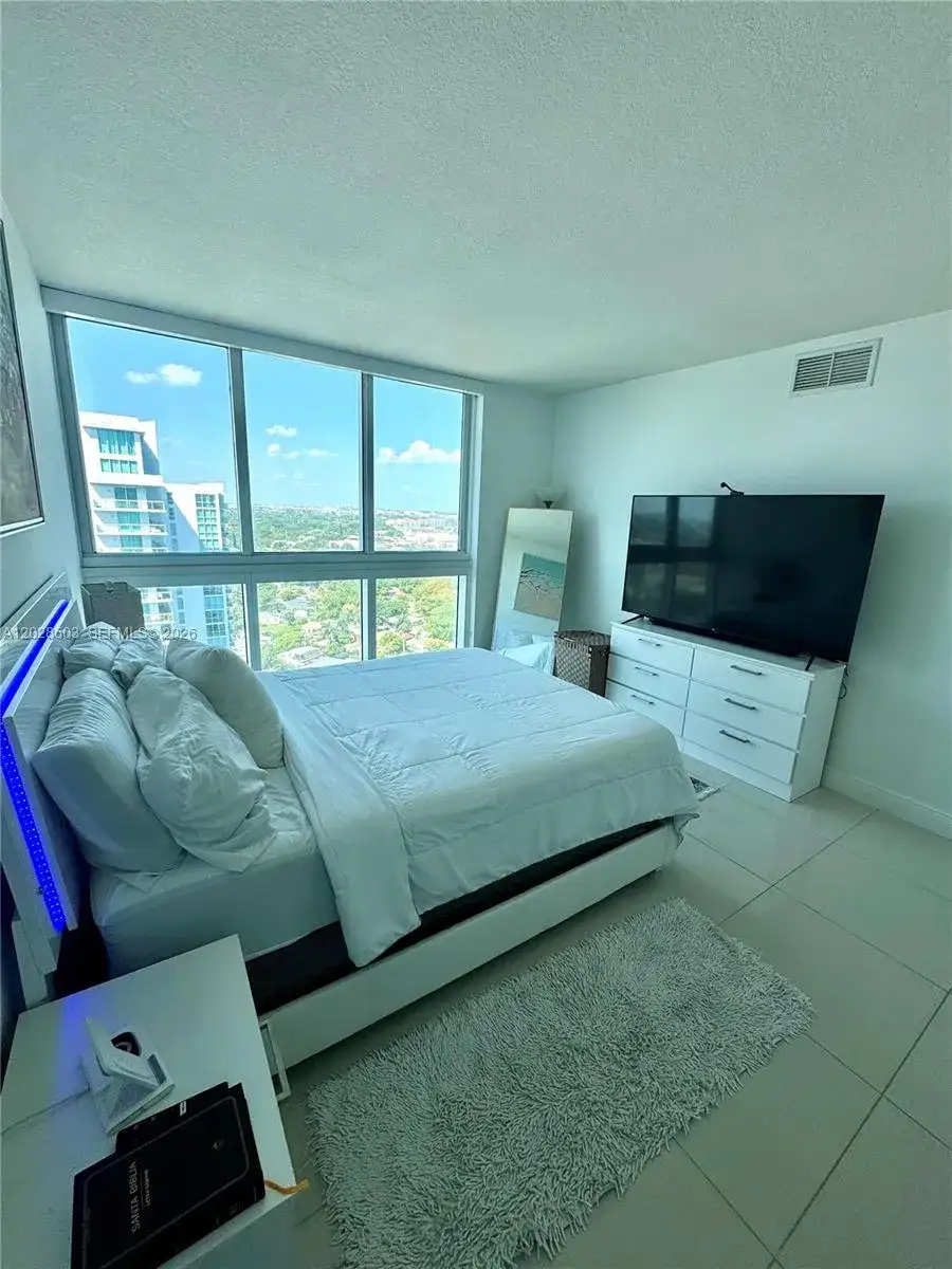 1861 NW S River Dr # 2201, Miami FL 33125 photo 3