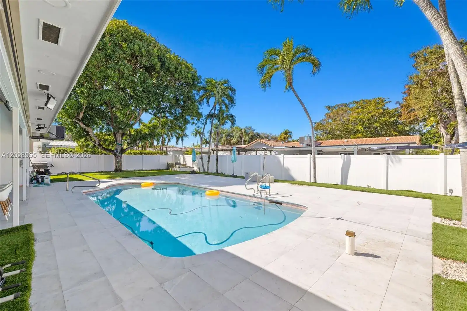 3460 N 46th Ave, Hollywood FL 33021 photo 2