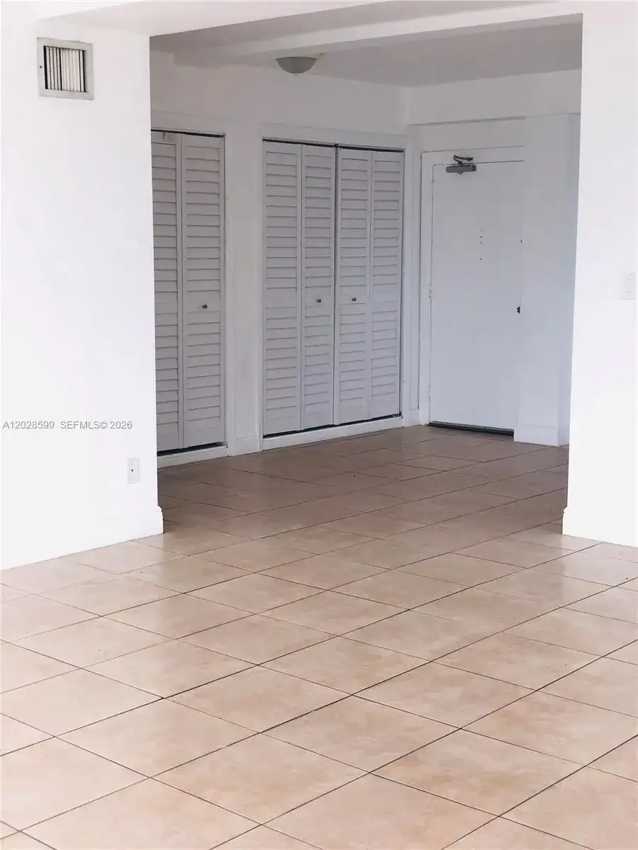 1430 Brickell Bay Dr # 5, Miami FL 33131 photo 3