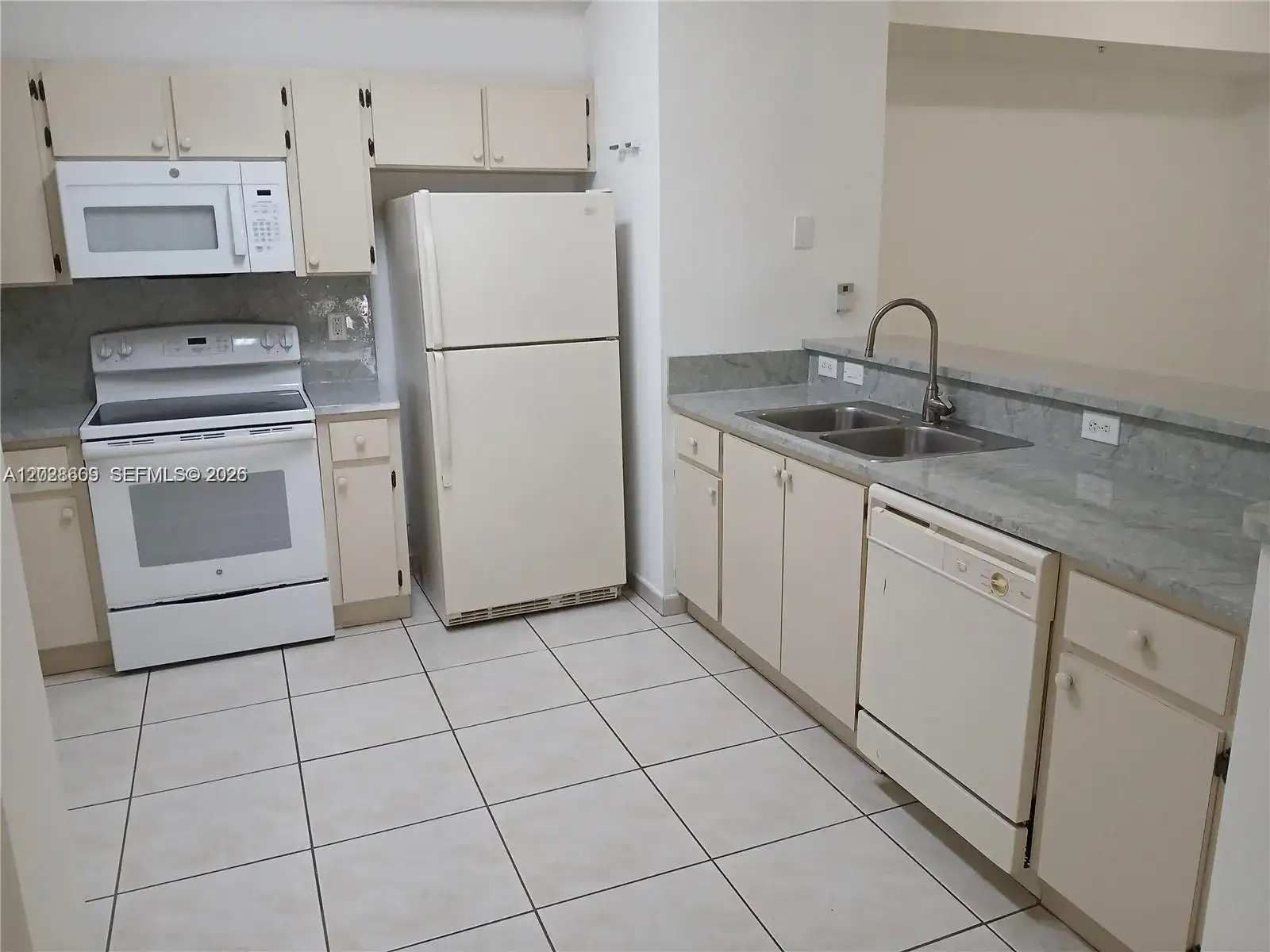 7230 NW 114th Ave # 103, Doral FL 33178 photo 4