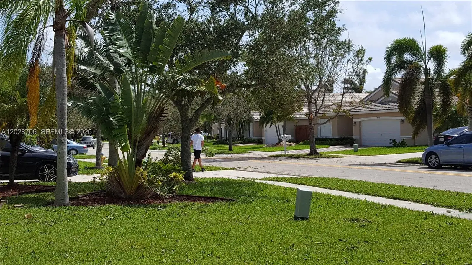 19409 NW 24th Pl, Pembroke Pines FL 33029 photo 5