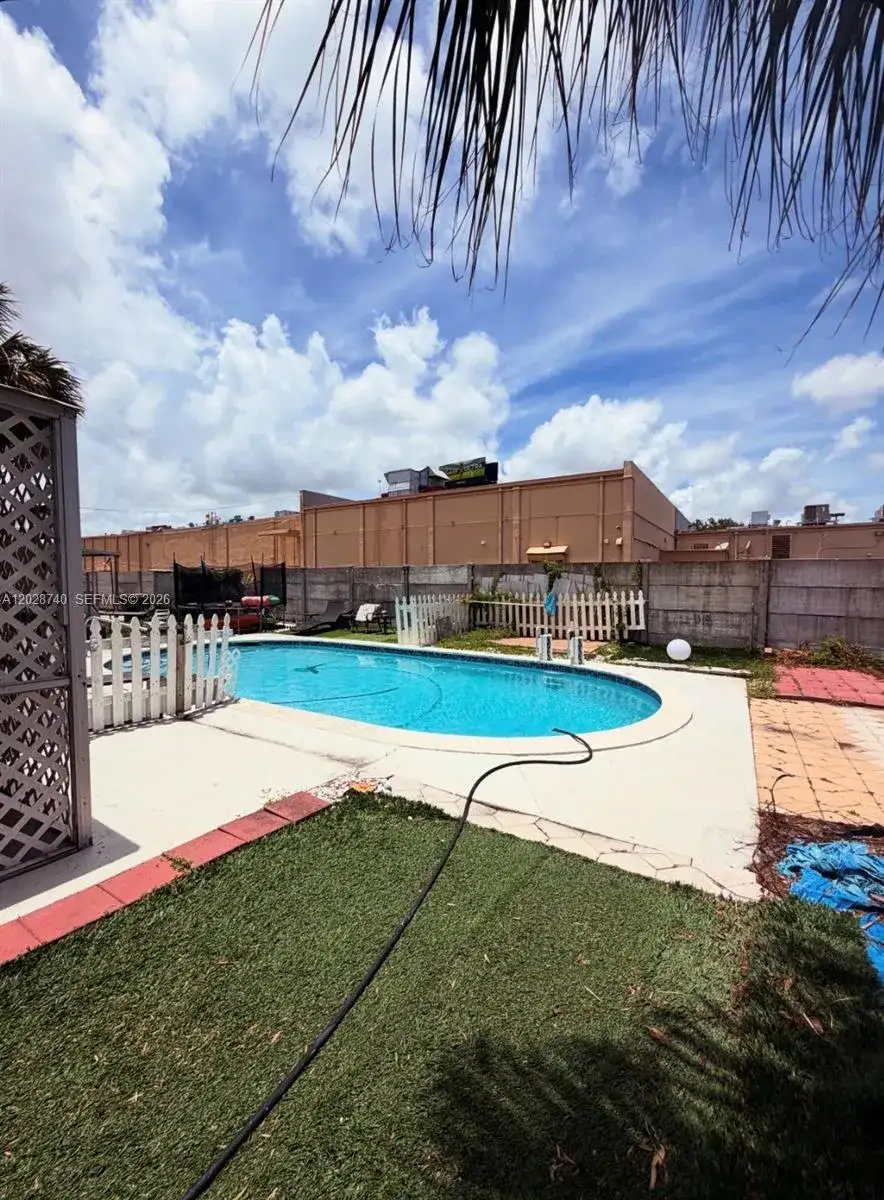 1077 SW 2nd St # 2, Hallandale Beach FL 33009 photo 4