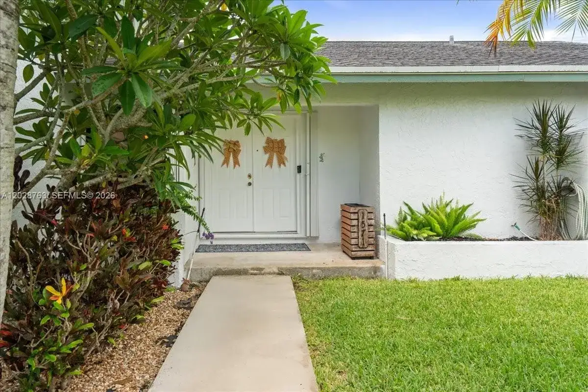1571 NW 20th St, Homestead FL 33030 photo 5