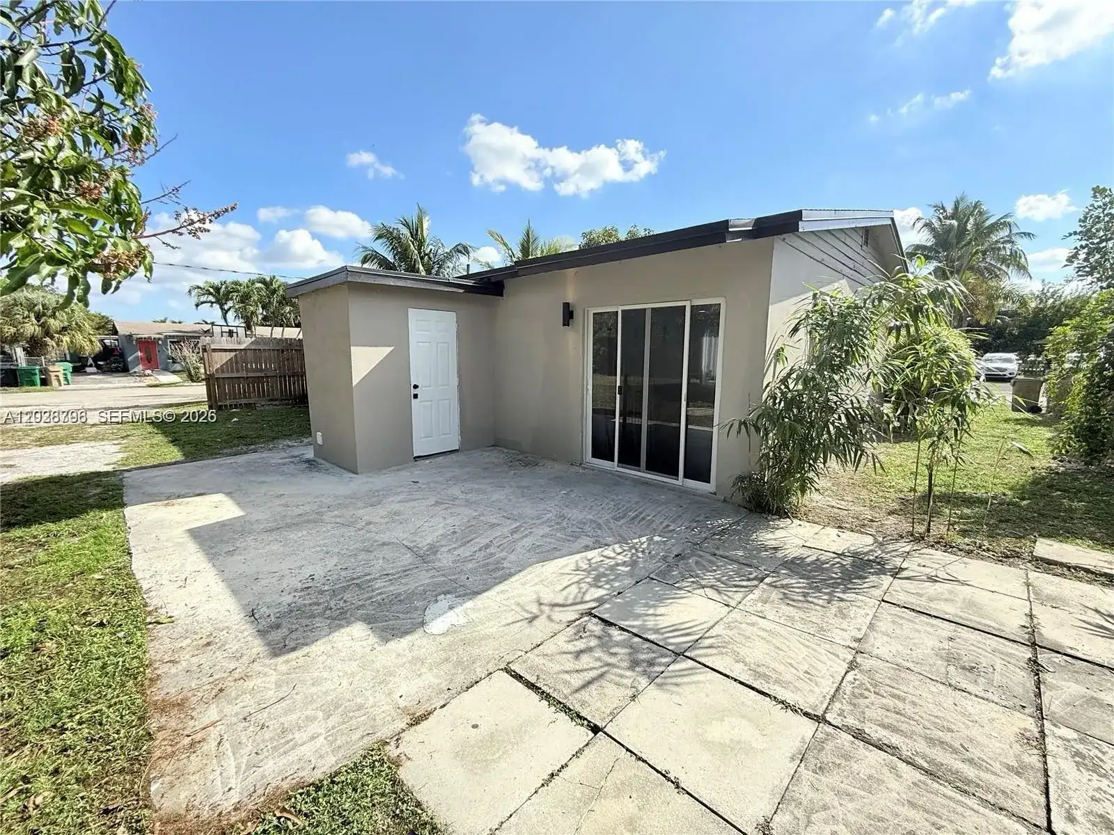 7821 NW 30th St, Davie FL 33024 photo 3