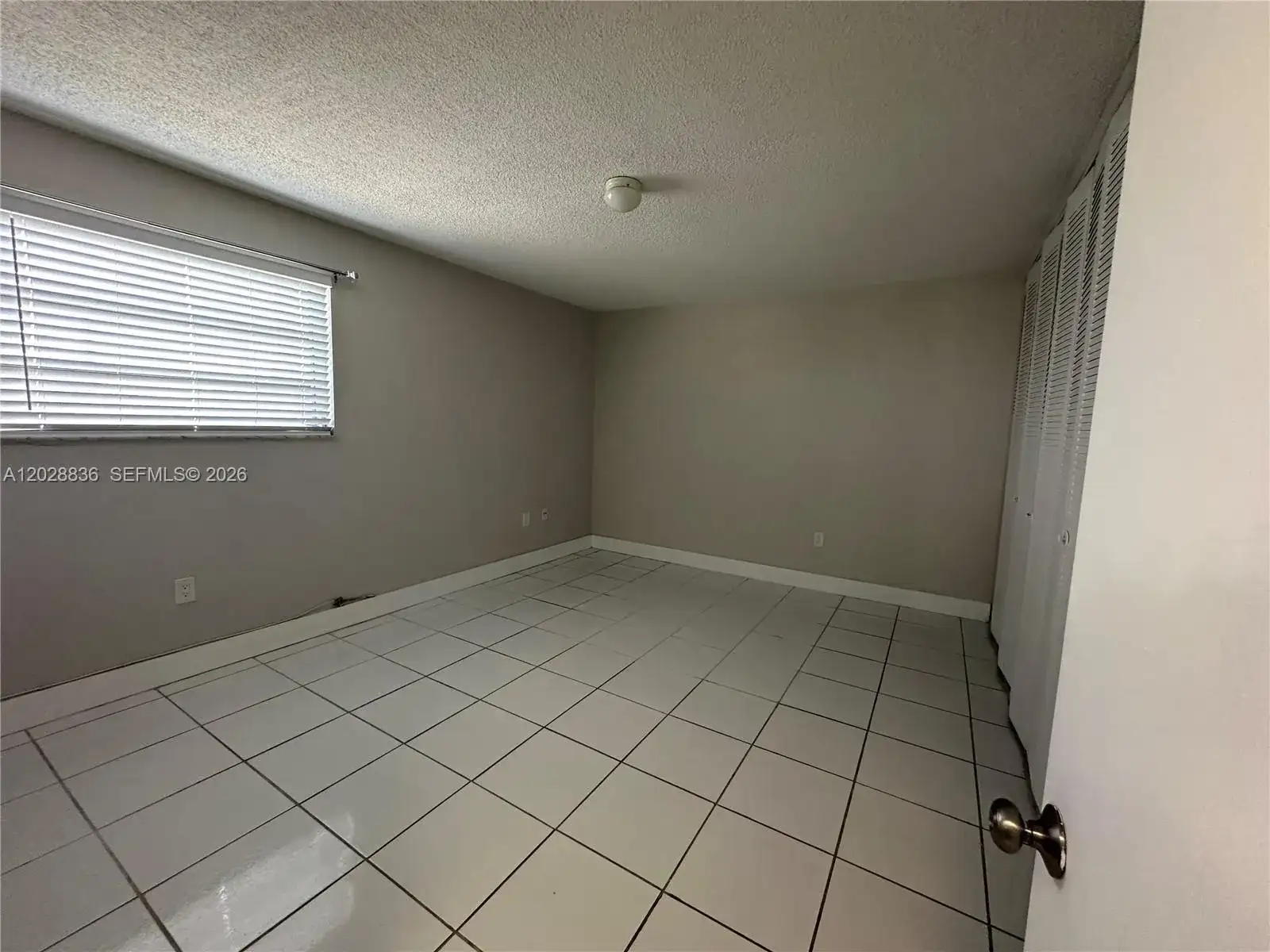 1975 NE 135th St # 3E, North Miami FL 33181 photo 3