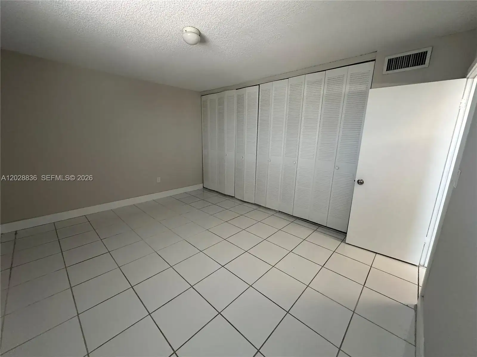1975 NE 135th St # 3E, North Miami FL 33181 photo 4