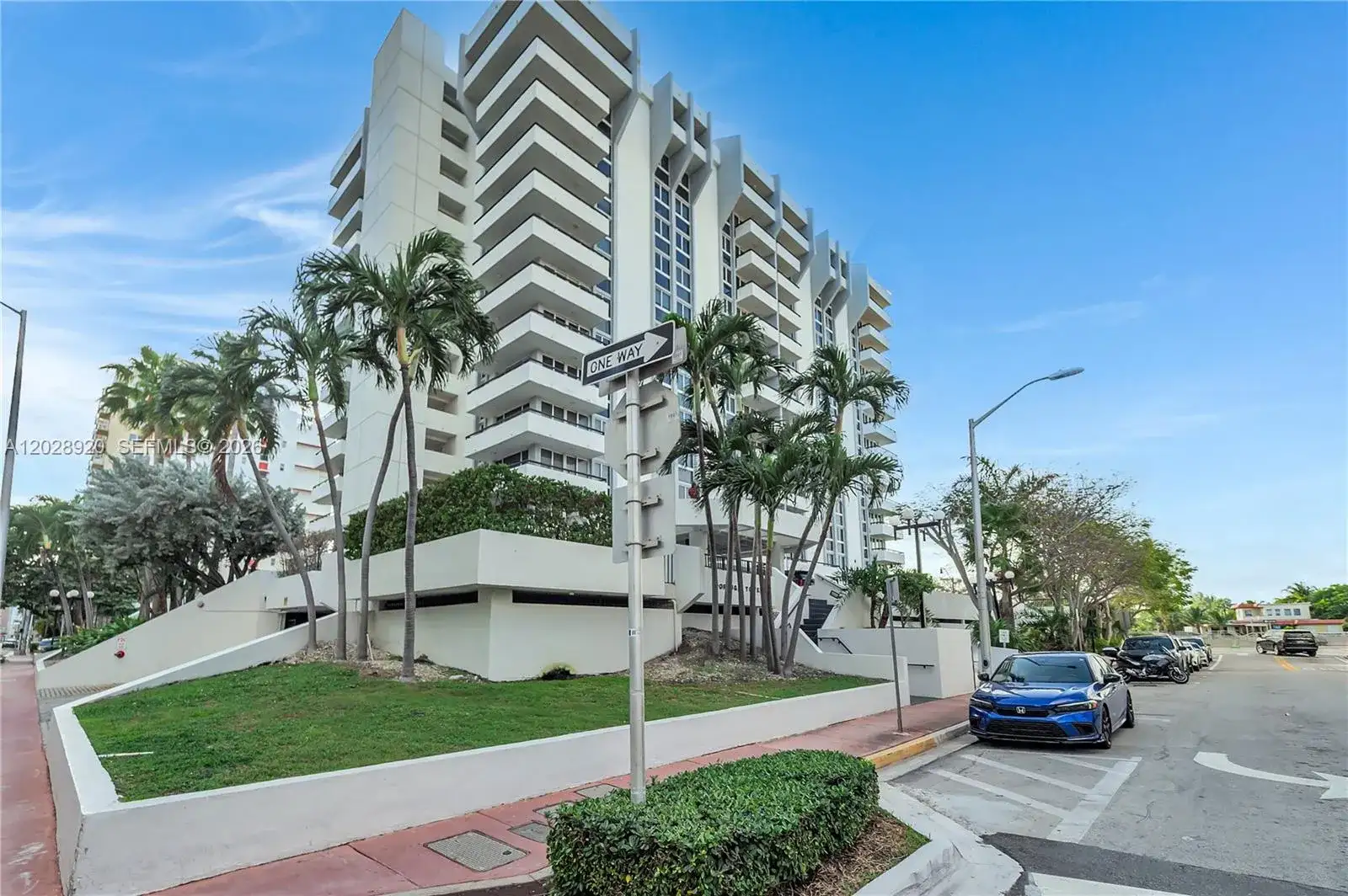 3200 Collins Ave # 8, Miami Beach FL 33140 photo 2