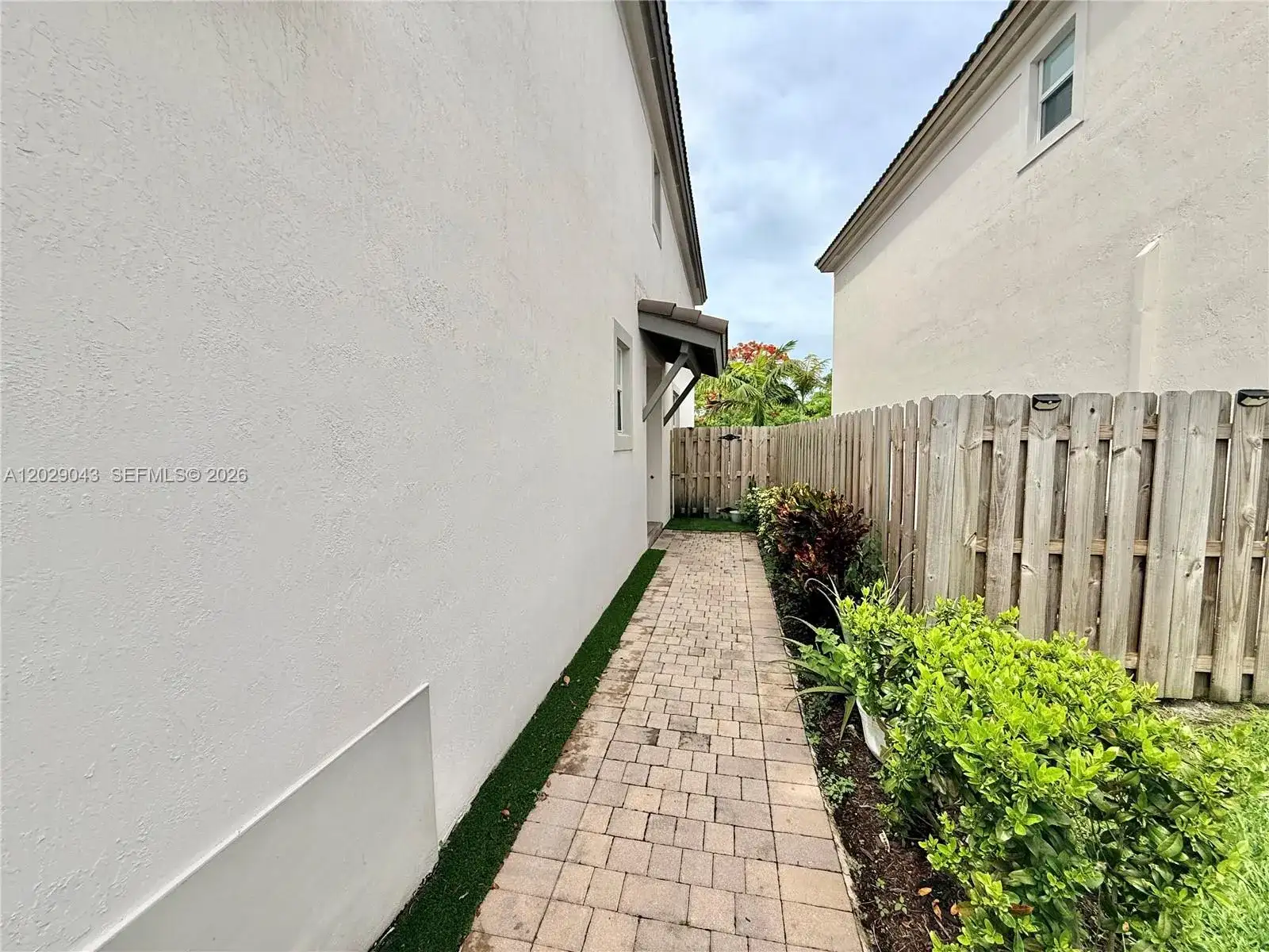 2462 NW 131st Cir, Miami FL 33167 photo 4