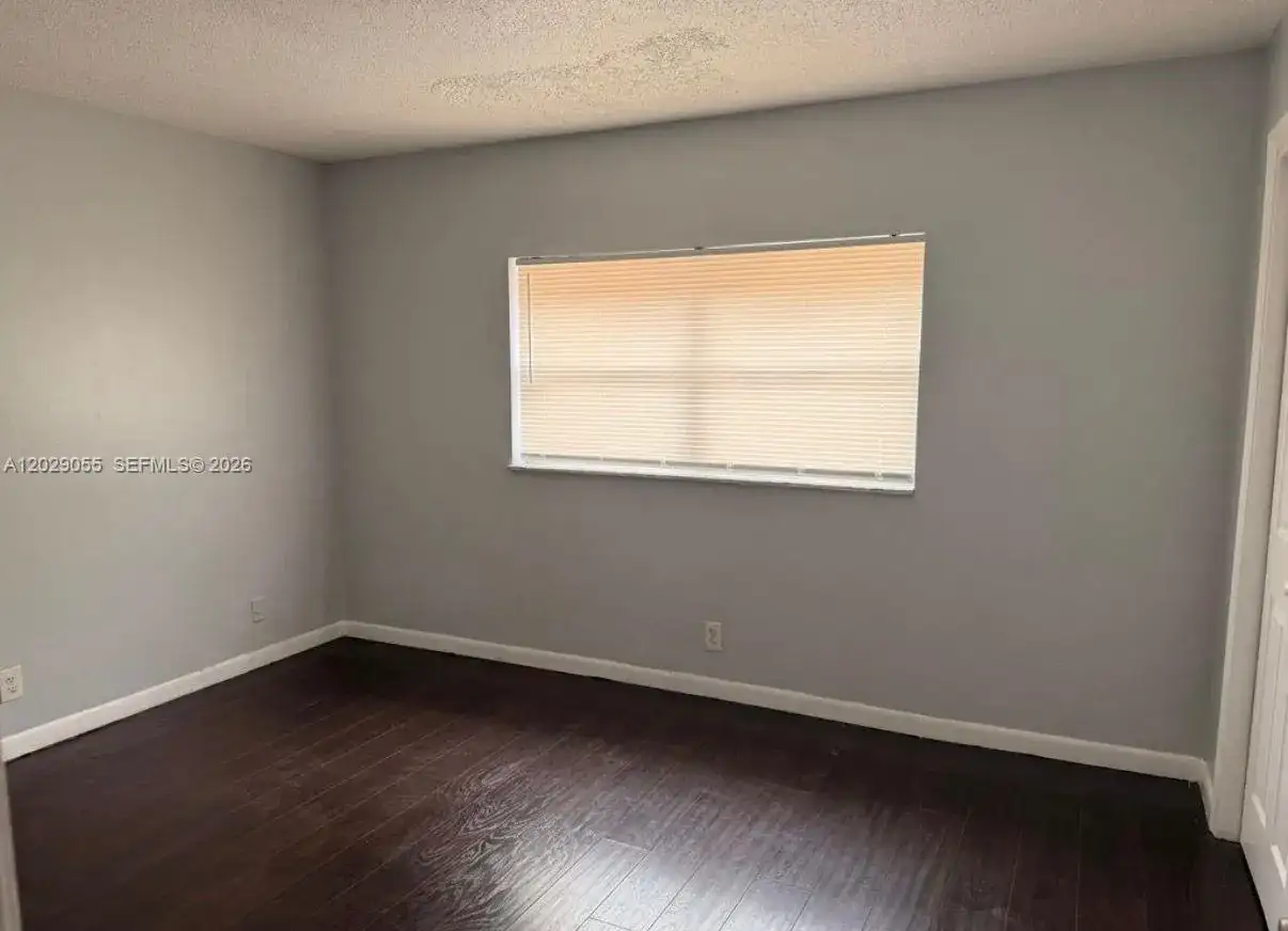 2512 NW 52nd Ave # 22B, Lauderhill FL 33313 photo 2