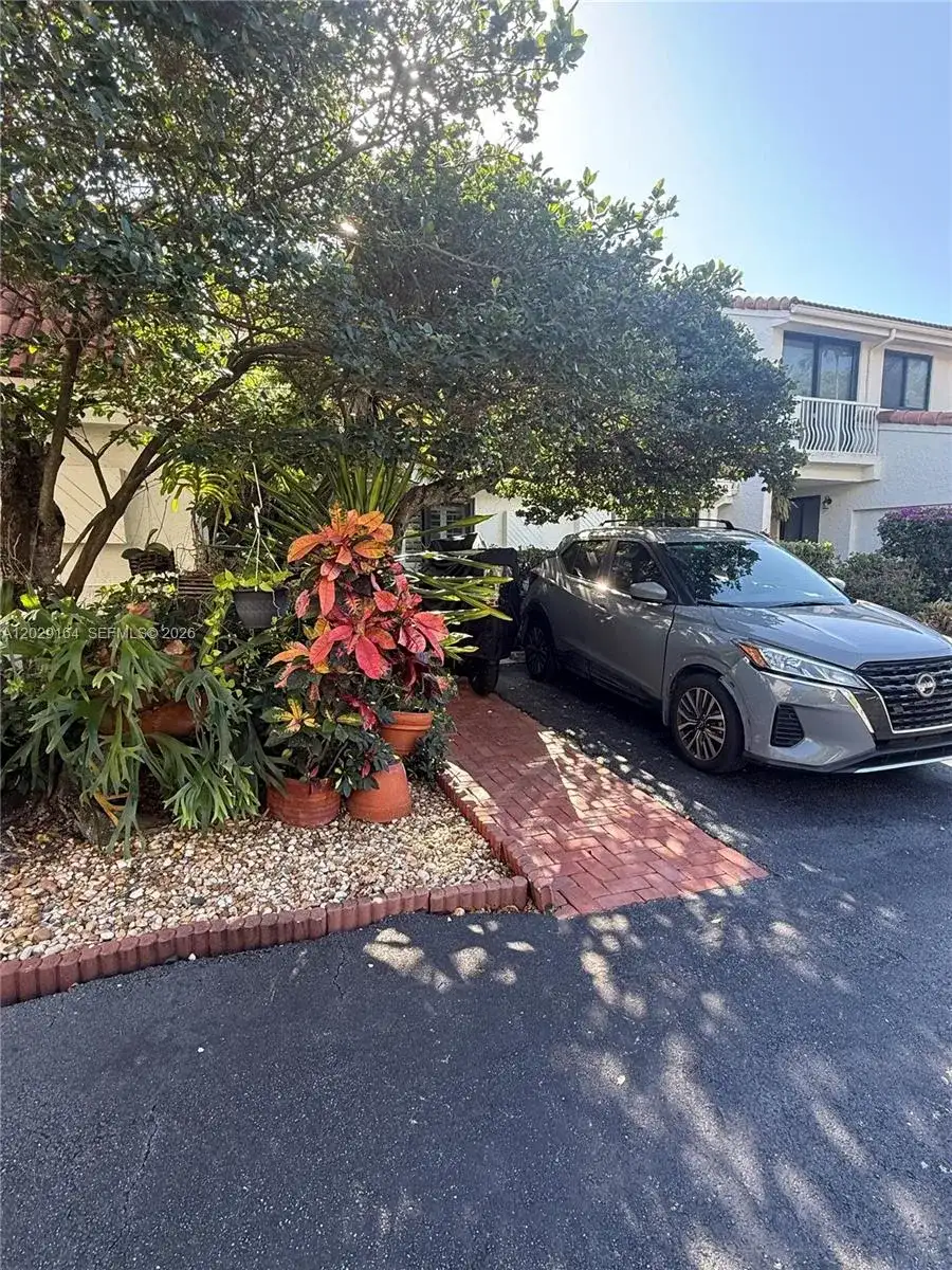 20306 NE 34th  Ct # 39, Aventura FL 33180 photo 2