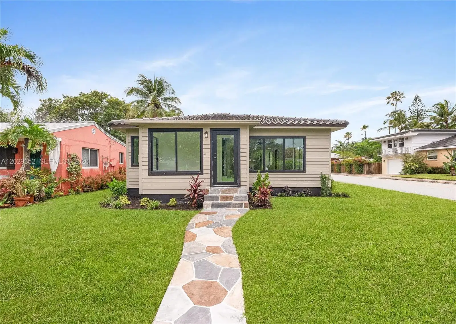 801 S Palmway, Lake Worth FL 33460 photo 3