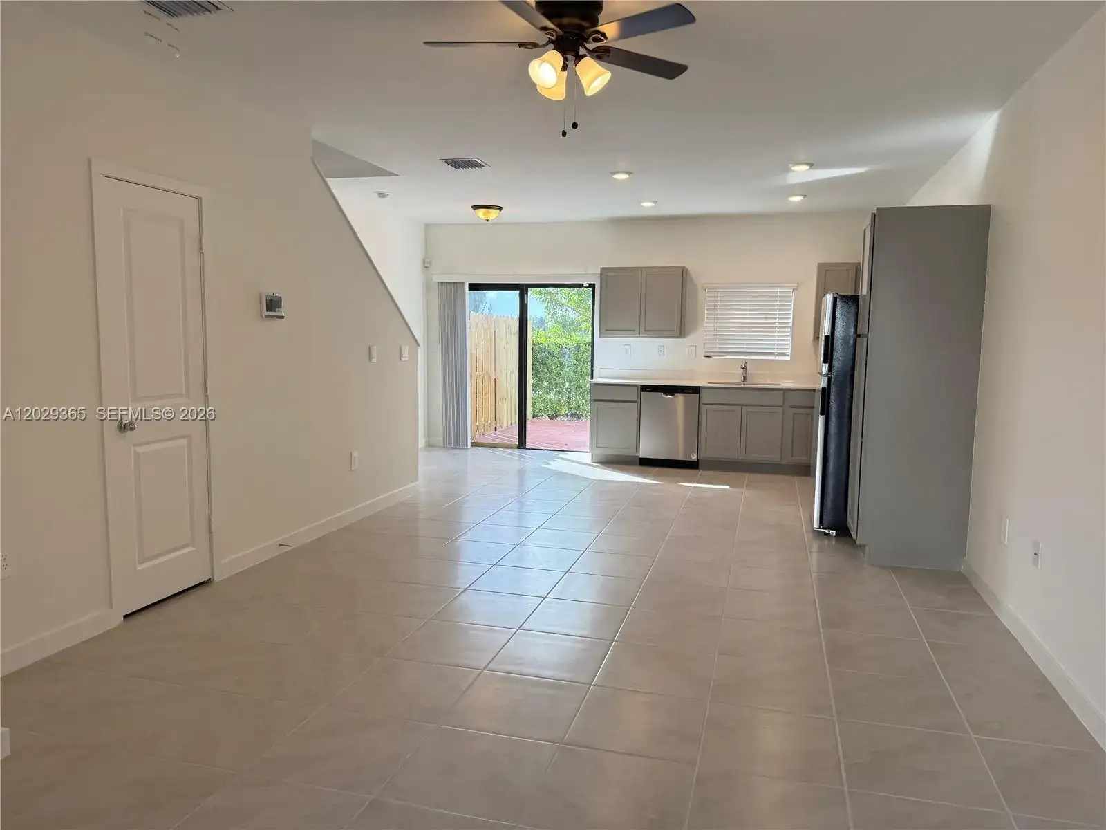 540 NE 1st Dr, Florida City FL 33034 photo 3