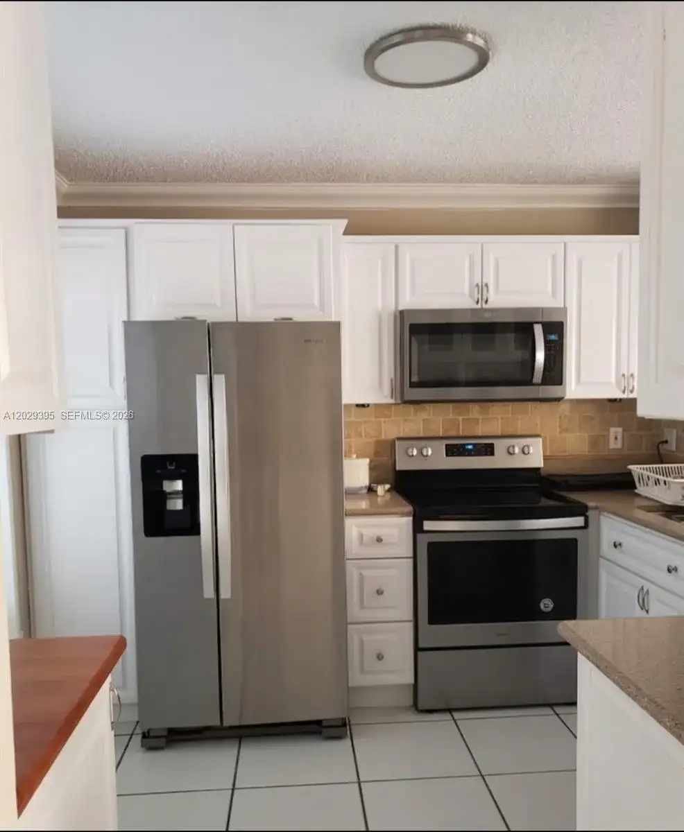223 Maple Ter, Davie FL 33325 photo 2