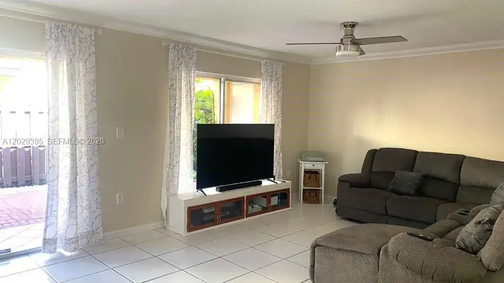 223 Maple Ter, Davie FL 33325 photo 5