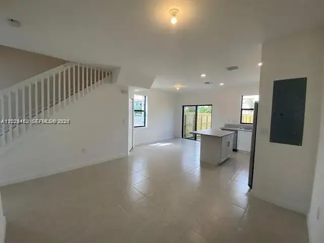 593 NE 208th Ter, Miami FL 33179 photo 3