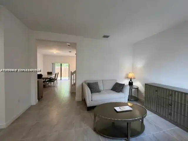 327 NE 208th Ter, Miami FL 33179 photo 3