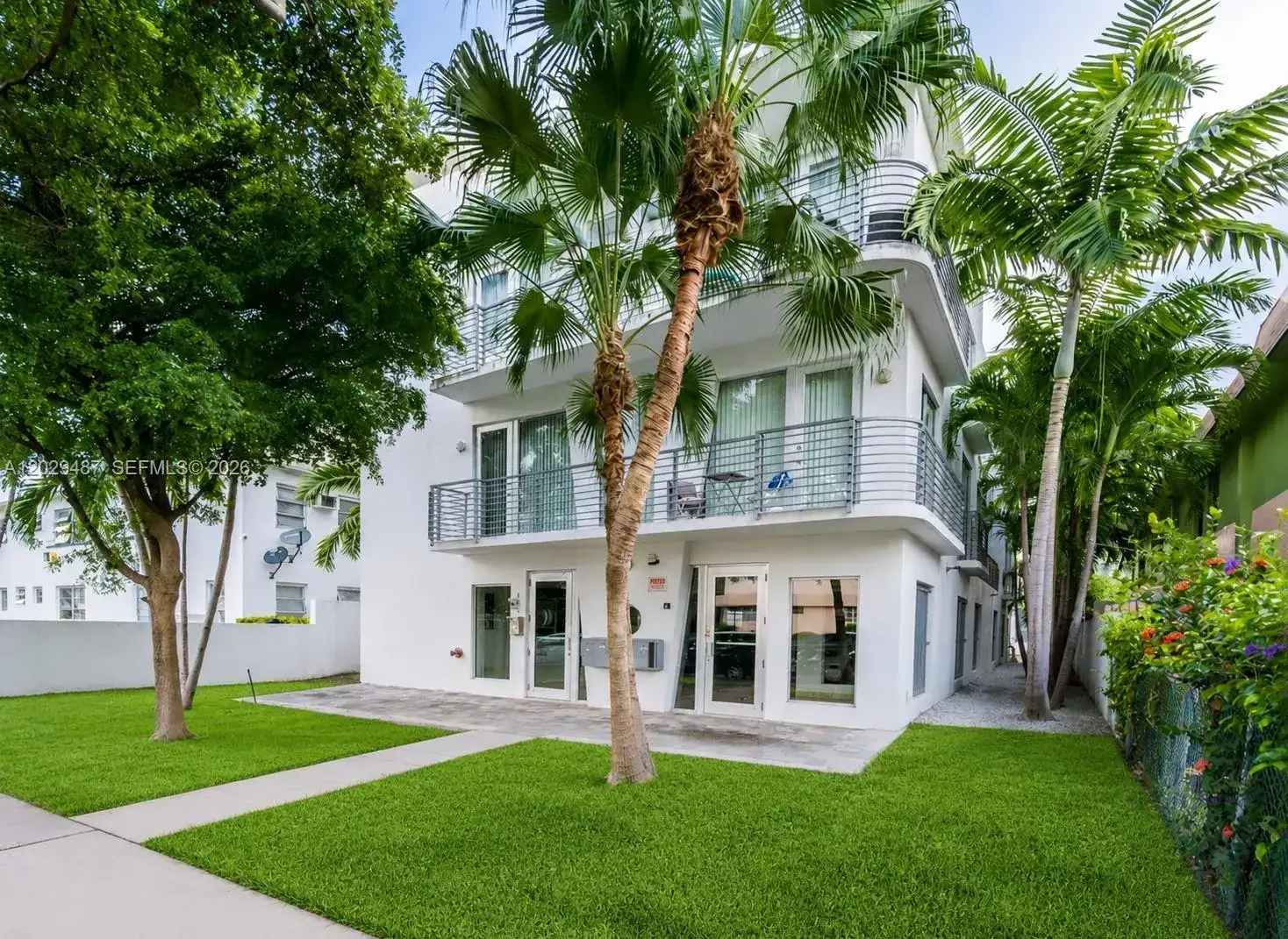 945 Michigan Ave # 5, Miami Beach FL 33139 photo 2