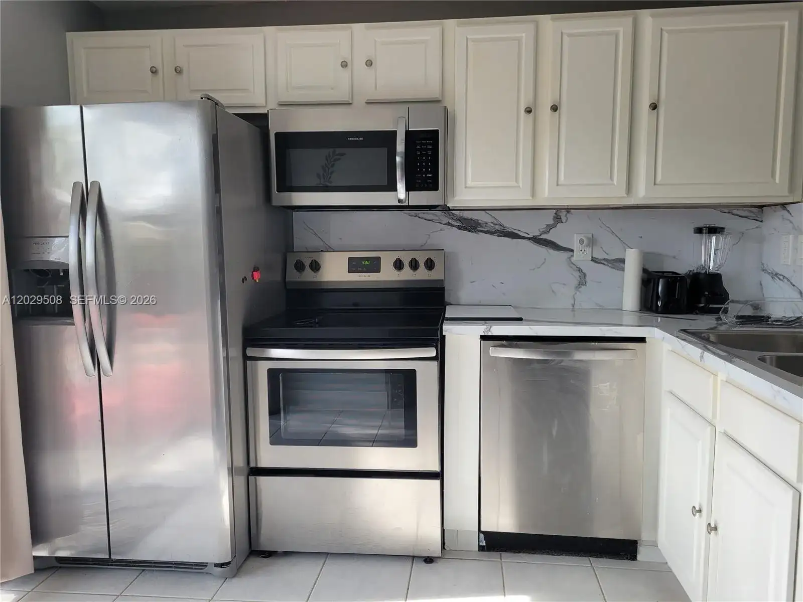 2560 NE 8th Ter, Pompano Beach FL 33064 photo 5