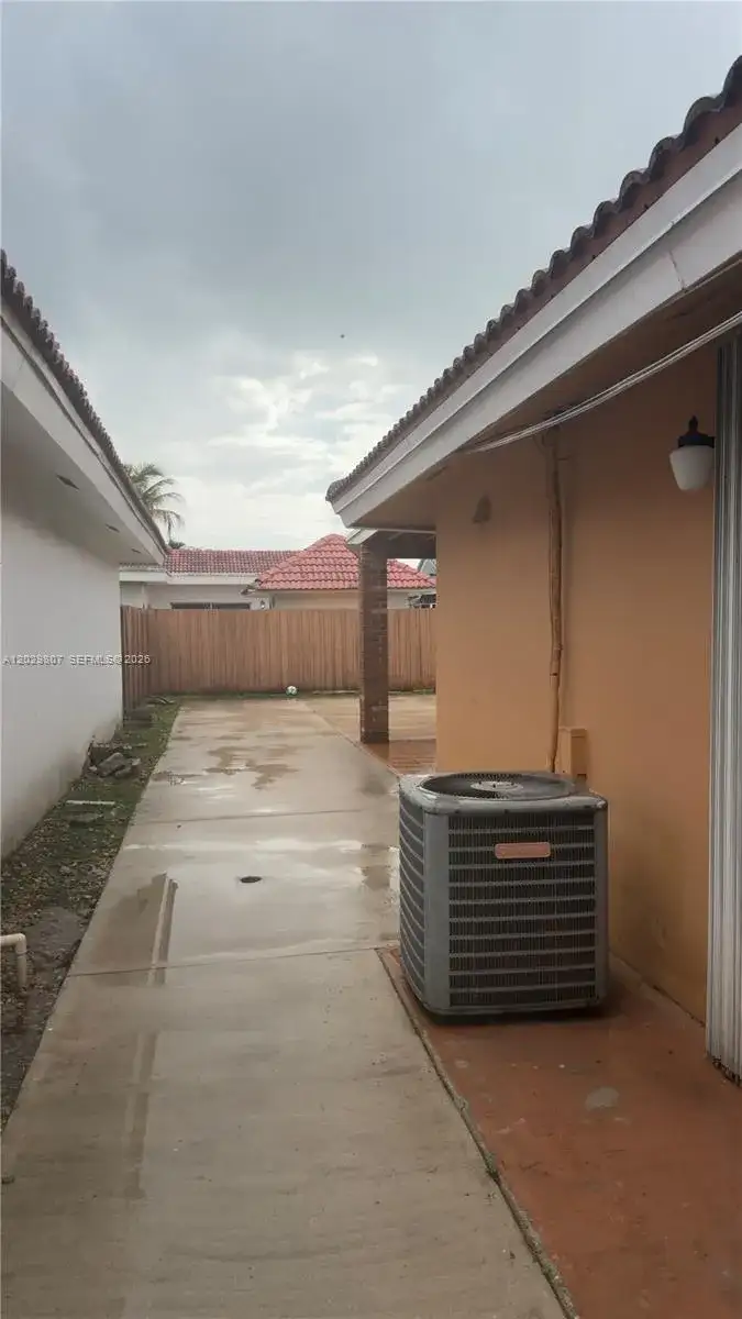 5890 SW 147th Ct, Miami FL 33193 photo 5