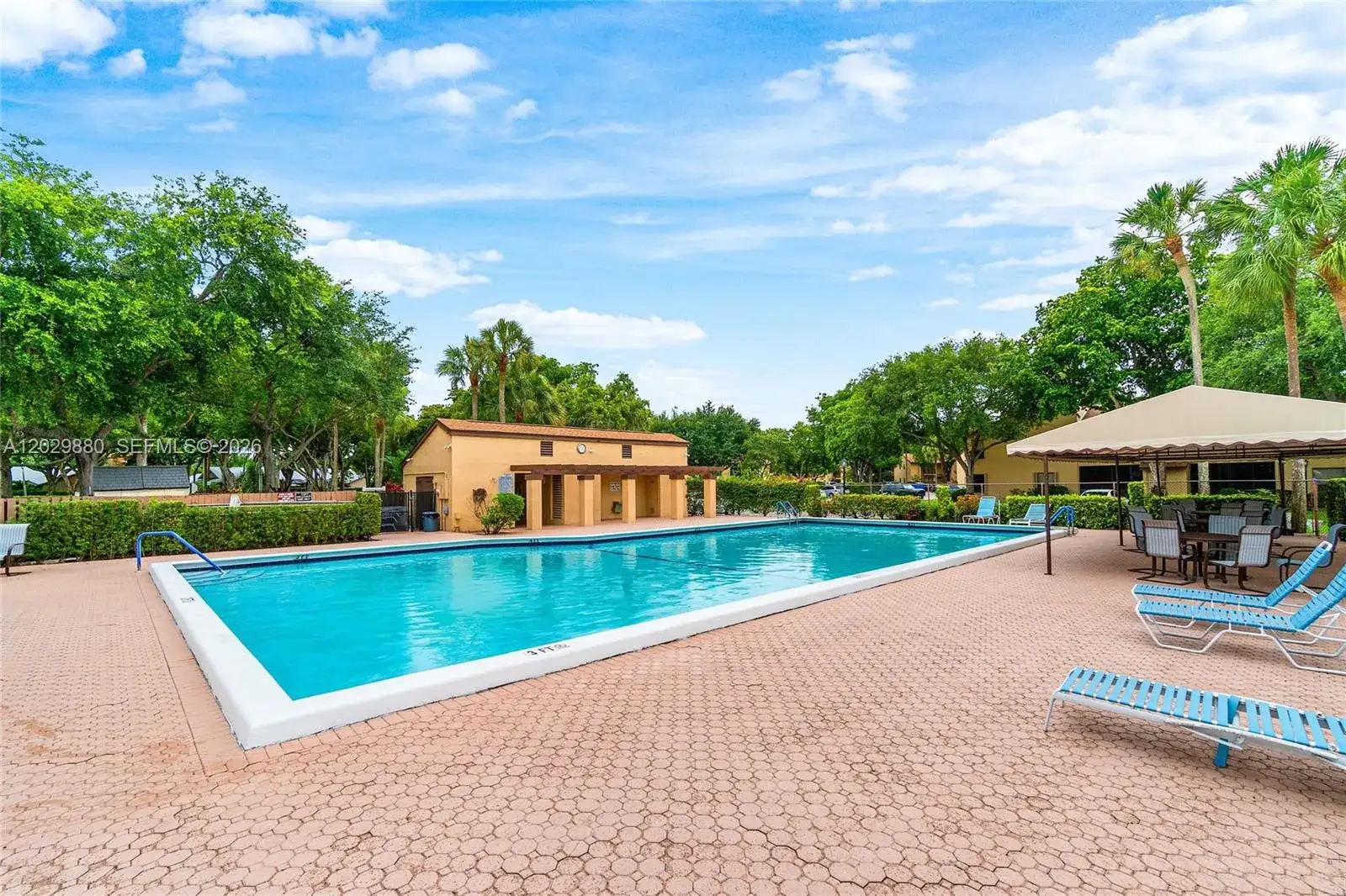 3953 Cocoplum Cir, Coconut Creek FL 33063 photo 2