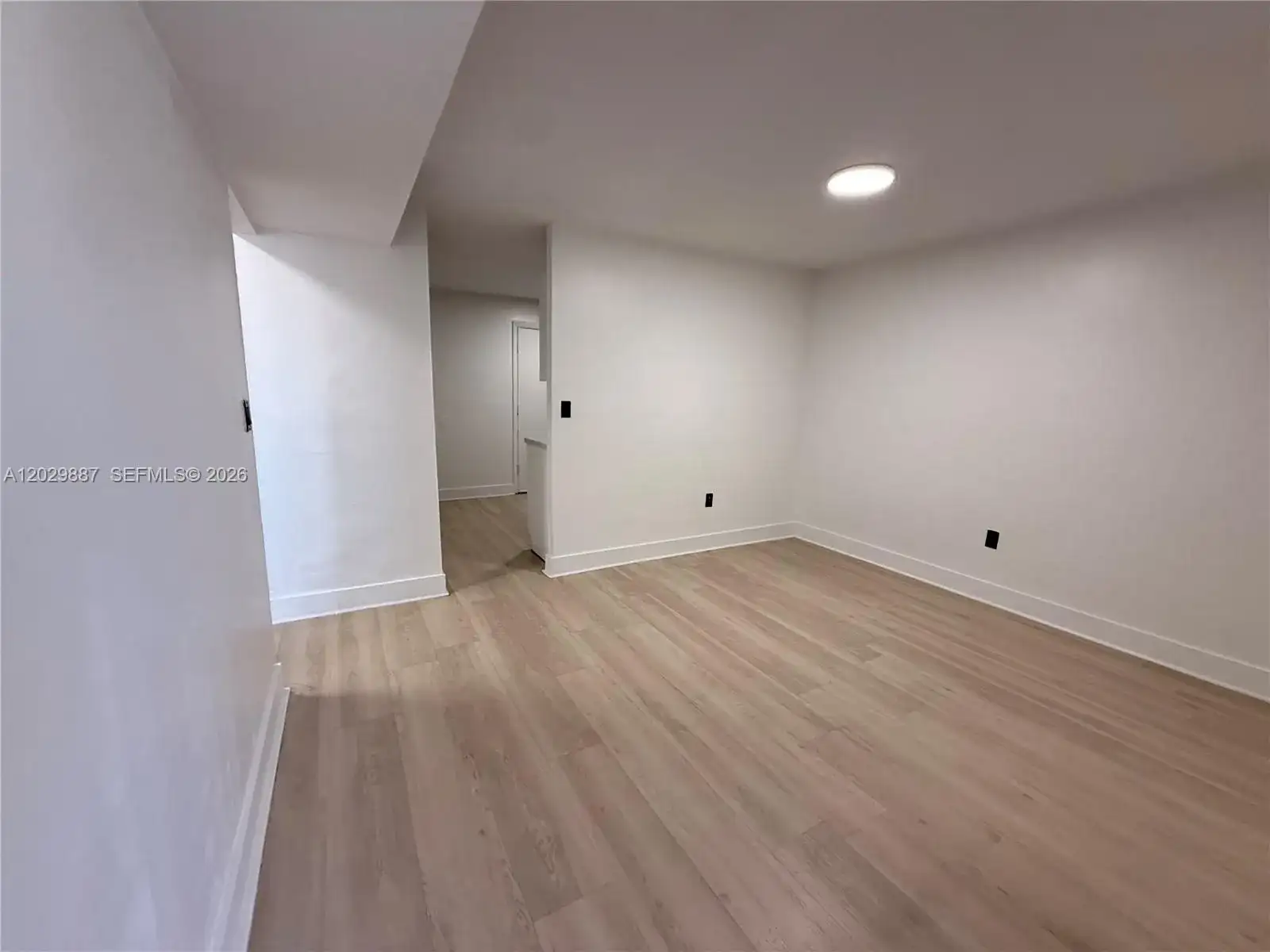 12215 W Dixie Hwy # 304, North Miami FL 33161 photo 3