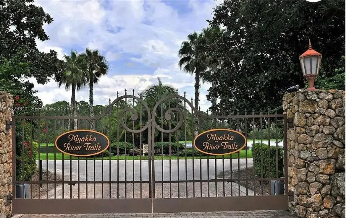 770 N River Rd, Venice FL 34293 photo 3