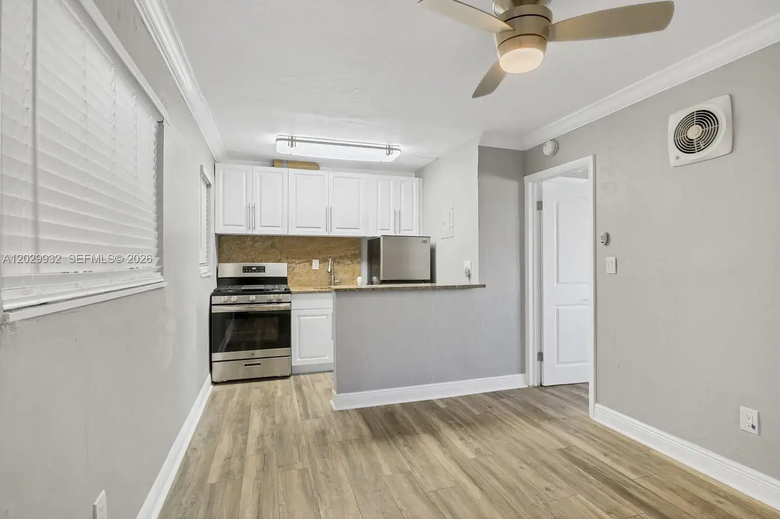 1014 Salzedo St # 211, Coral Gables FL 33134 photo 2