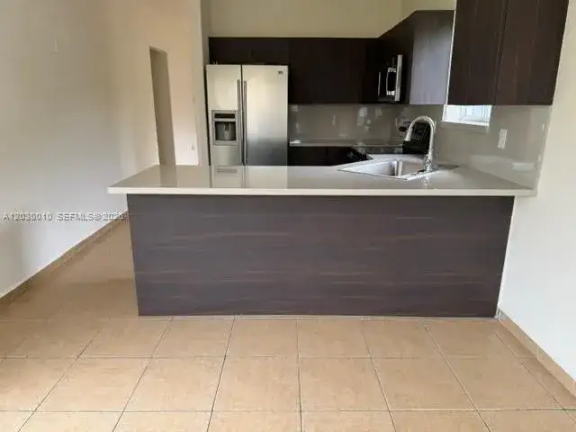 706 SE 14th Ave, Homestead FL 33033 photo 2
