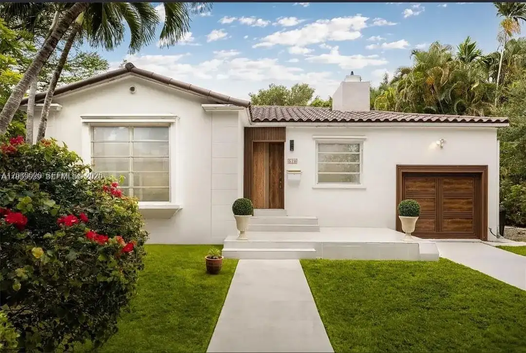 528 Sevilla Ave, Coral Gables FL 33134 photo 2