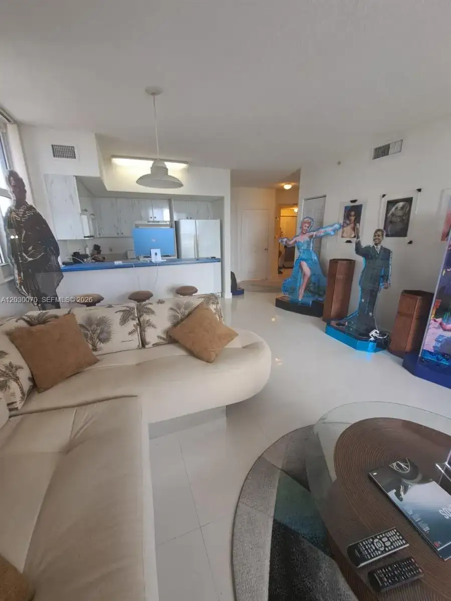 5085 NW 7th St # 602, Miami FL 33126 photo 3