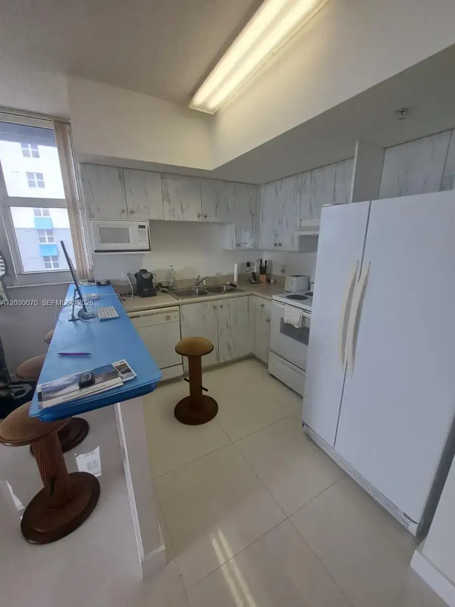 5085 NW 7th St # 602, Miami FL 33126 photo 5