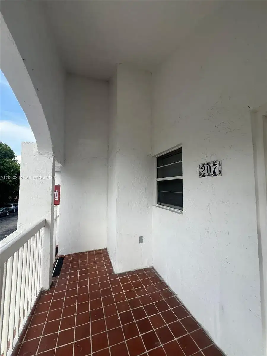 15315 SW 76th Ter # 207, Miami FL 33193 photo 2