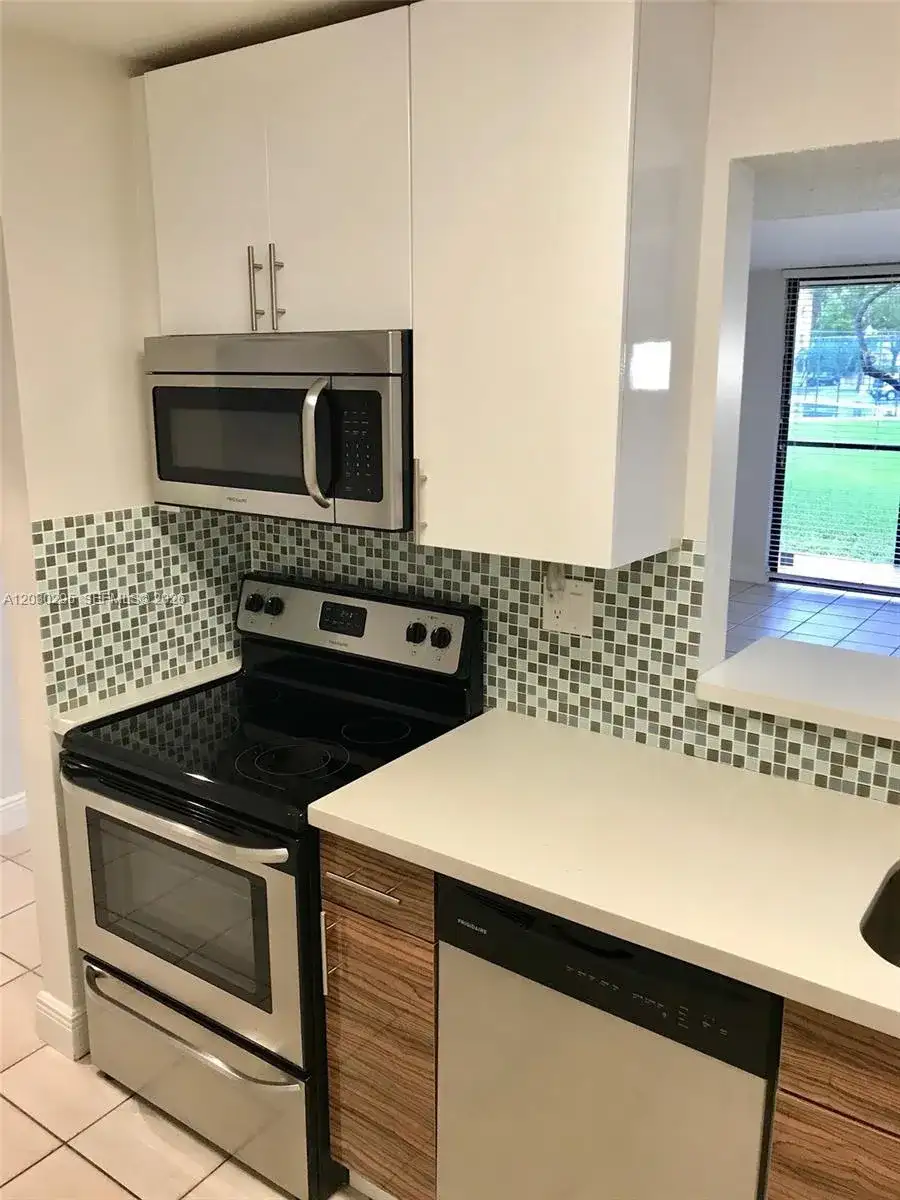 8015 SW 107th Ave # 120, Miami FL 33173 photo 2