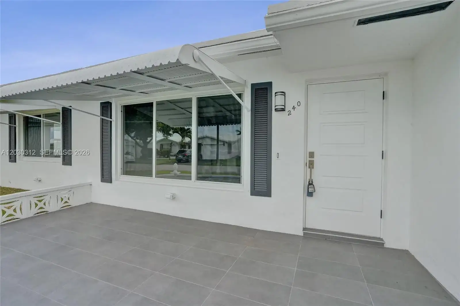 240 NW 25th Ct, Pompano Beach FL 33064 photo 4