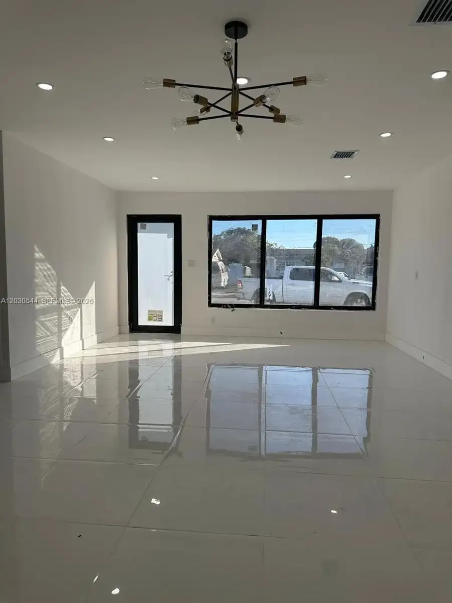 2041 NW 190th Ter, Miami Gardens FL 33056 photo 3
