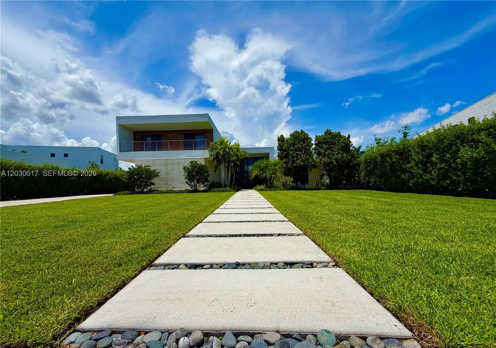 16569 Botaniko Dr N, Weston FL 33326 photo 2